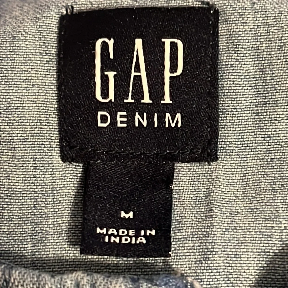 GAP girls jumpsuit Sz‎ M 8-9 chambray / denim buttoned up sleeveless ankle crop
